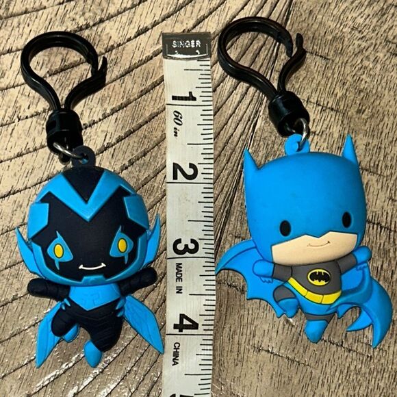DC Baby and boy bat 🦇 Superhero 🦸 book 📖 bag clips. Also Keychain hook 🪝 - Picture 10 of 17